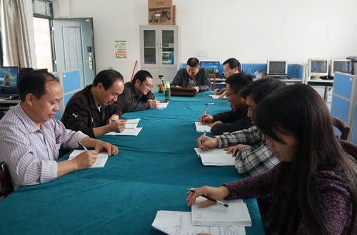 http://hjxy.glut.edu.cn/__local/F/96/98/E468970B861C19482B75B25BF69_F7FBBDED_272C2.jpg?e=.jpg
